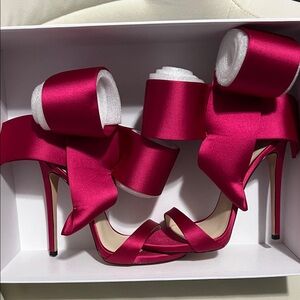 Chic Satin Heels with Bold Bow